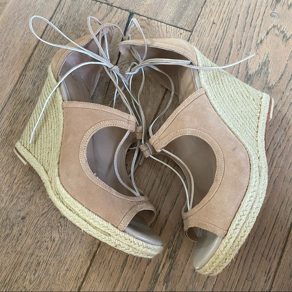 TRINA TURK tan suede lace up wedge espadrille heel sandals womens 9